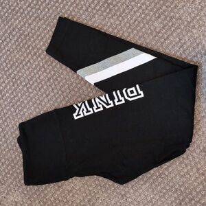 NWOT Victoria's Secret PINK Leggings Size M